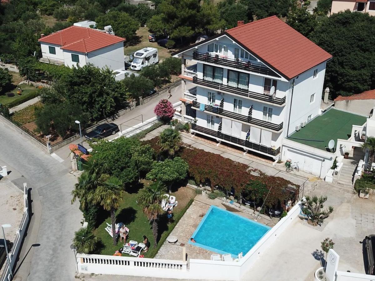 Apartments And Rooms Bozena Vodice Exterior foto