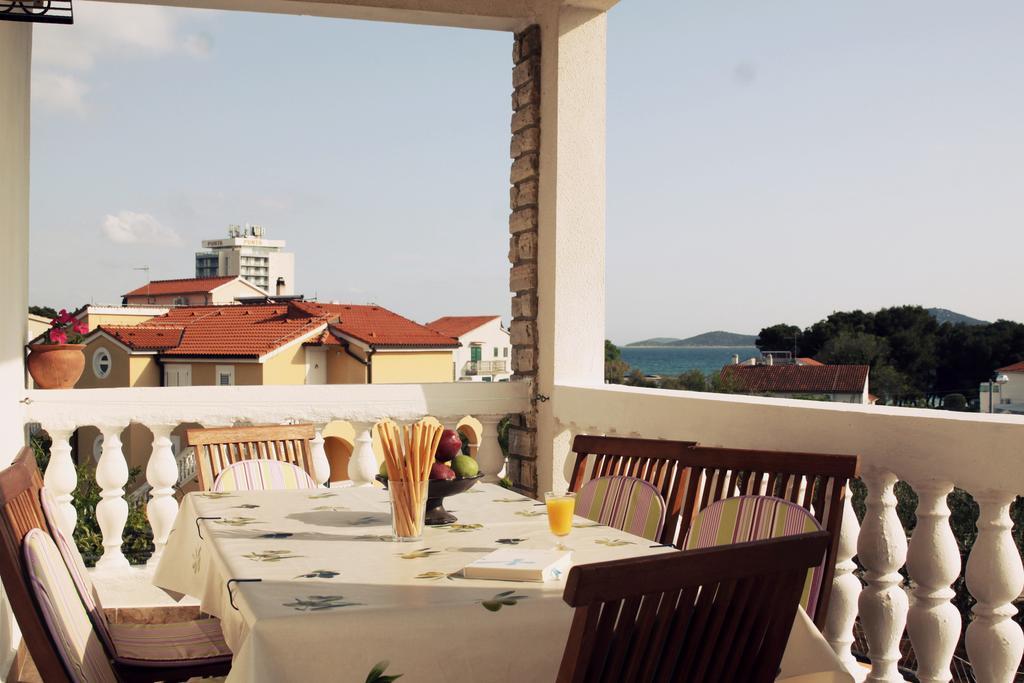 Apartments And Rooms Bozena Vodice Cameră foto